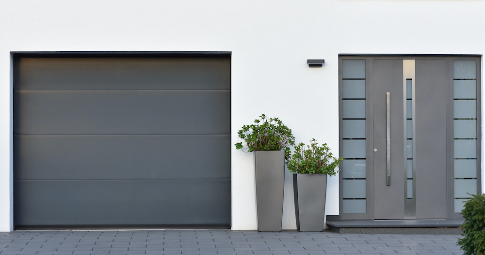 Producer of side and entrance garage doors - bramtech.com.pl