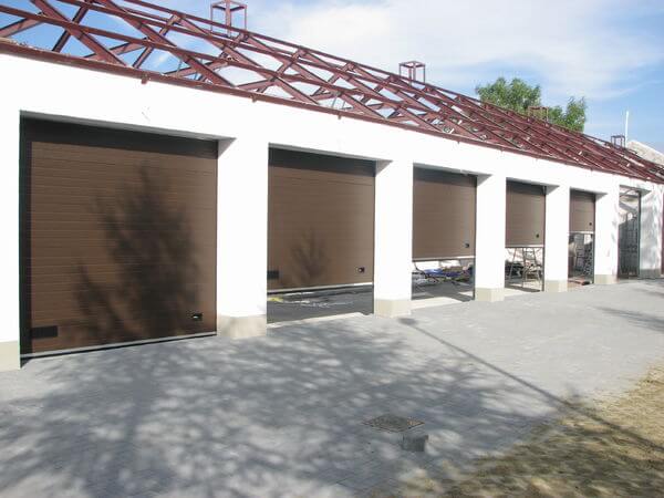 Bramy garażowe segmentowe na wymiar z automatyką od polskiego producenta – bramtech.com.pl